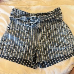 American Eagle Striped Mom Shorts with Belt